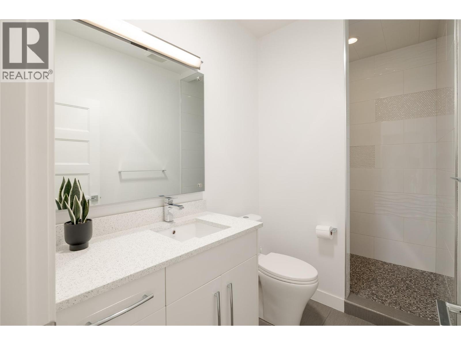  385 Cadder Avenue, Kelowna