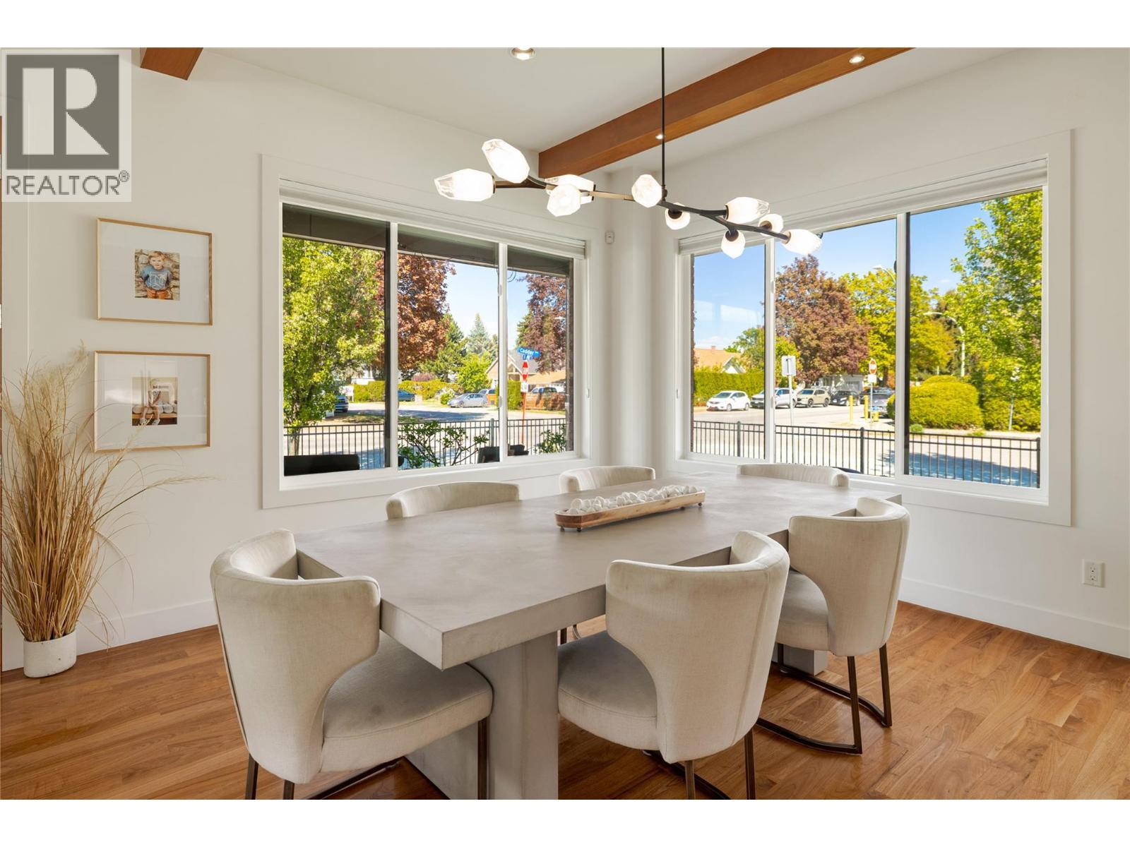  385 Cadder Avenue, Kelowna