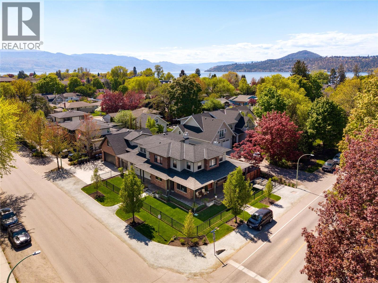  385 Cadder Avenue, Kelowna