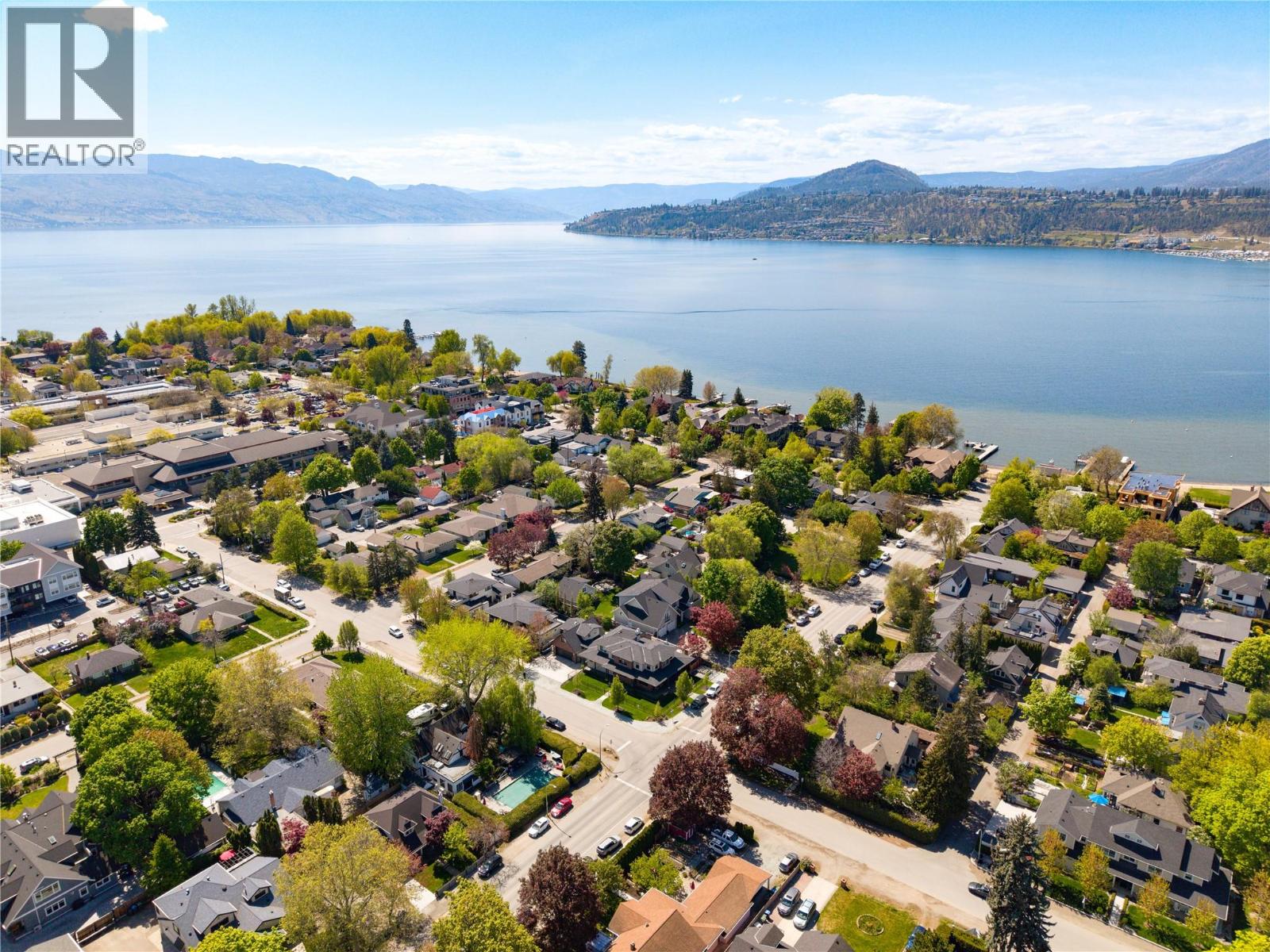  385 Cadder Avenue, Kelowna