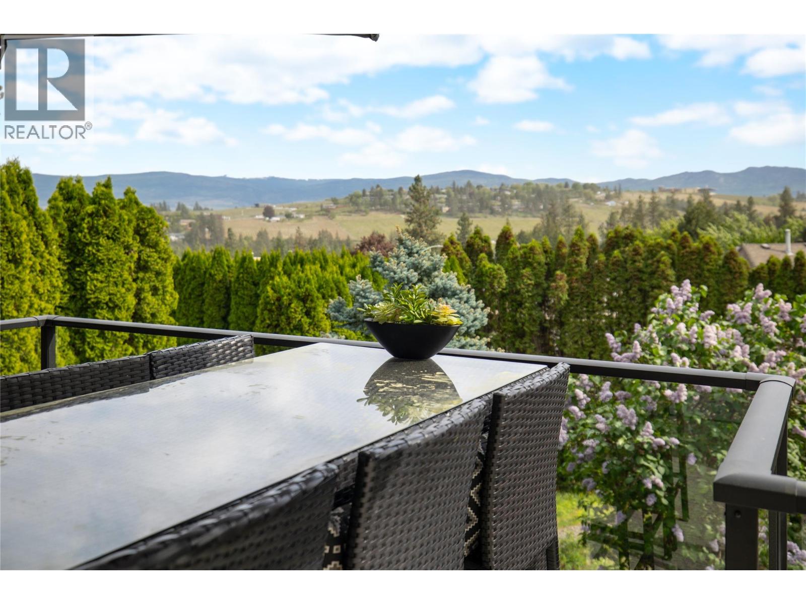  1061 Caledonia Way, West Kelowna