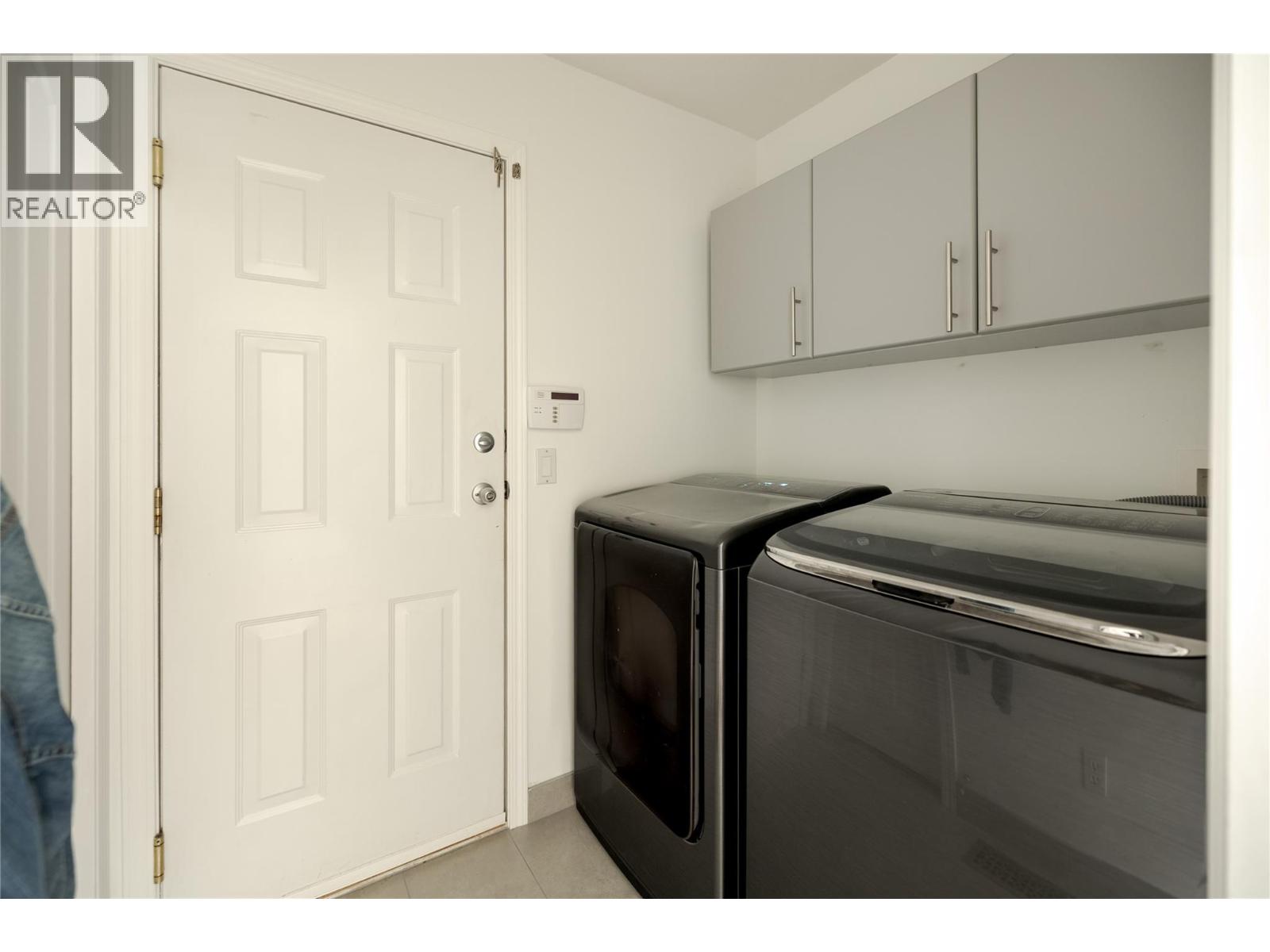  1061 Caledonia Way, West Kelowna