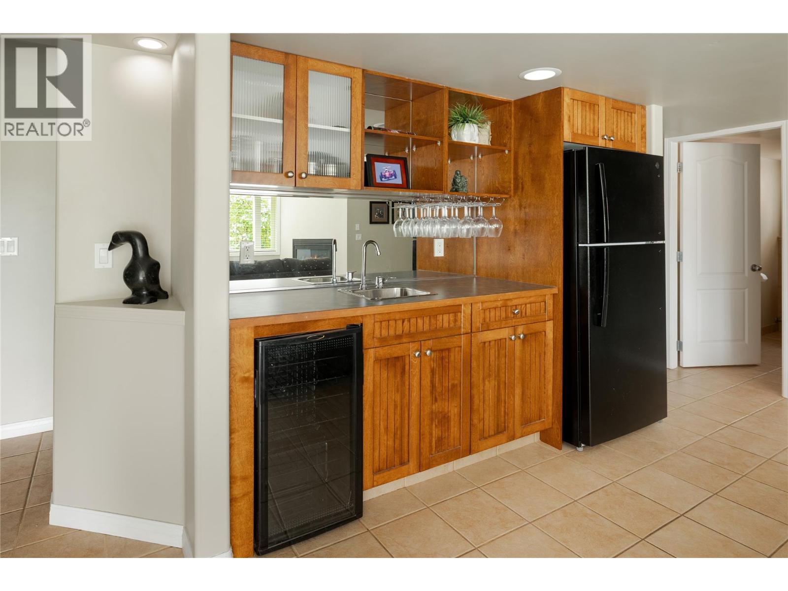  1061 Caledonia Way, West Kelowna