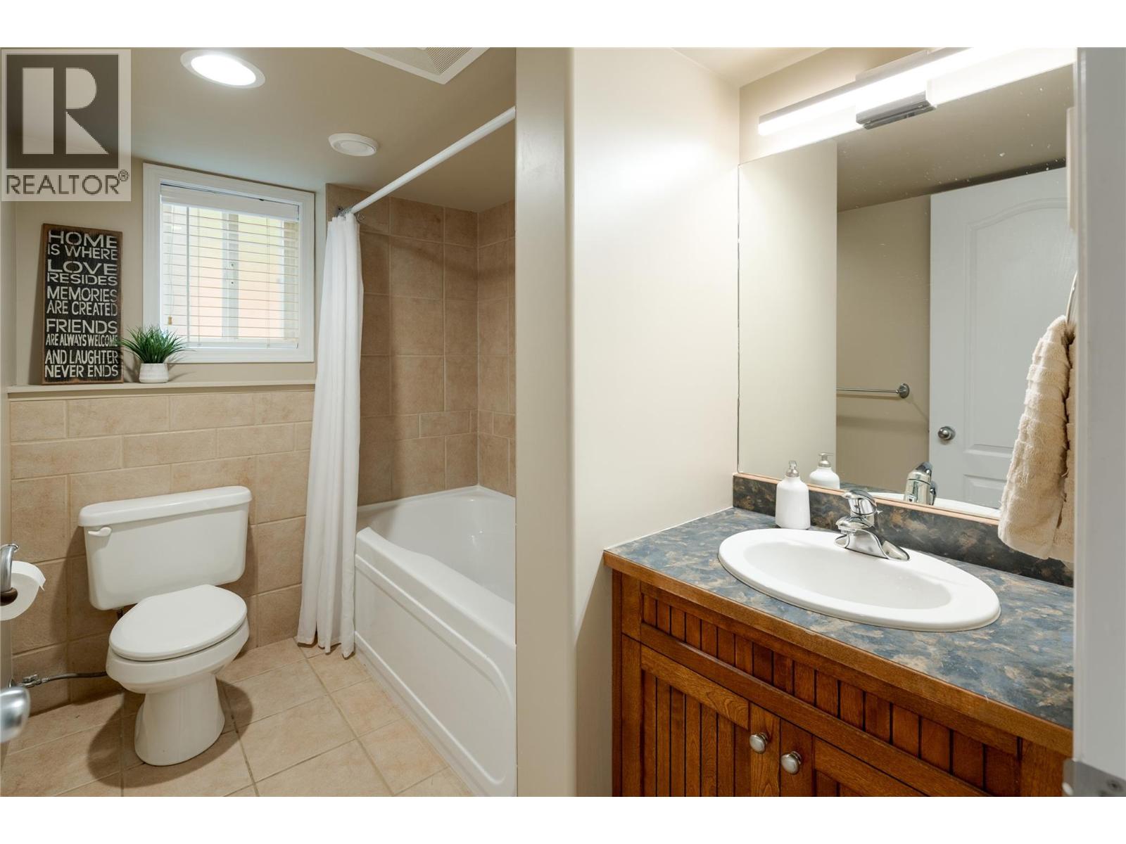  1061 Caledonia Way, West Kelowna