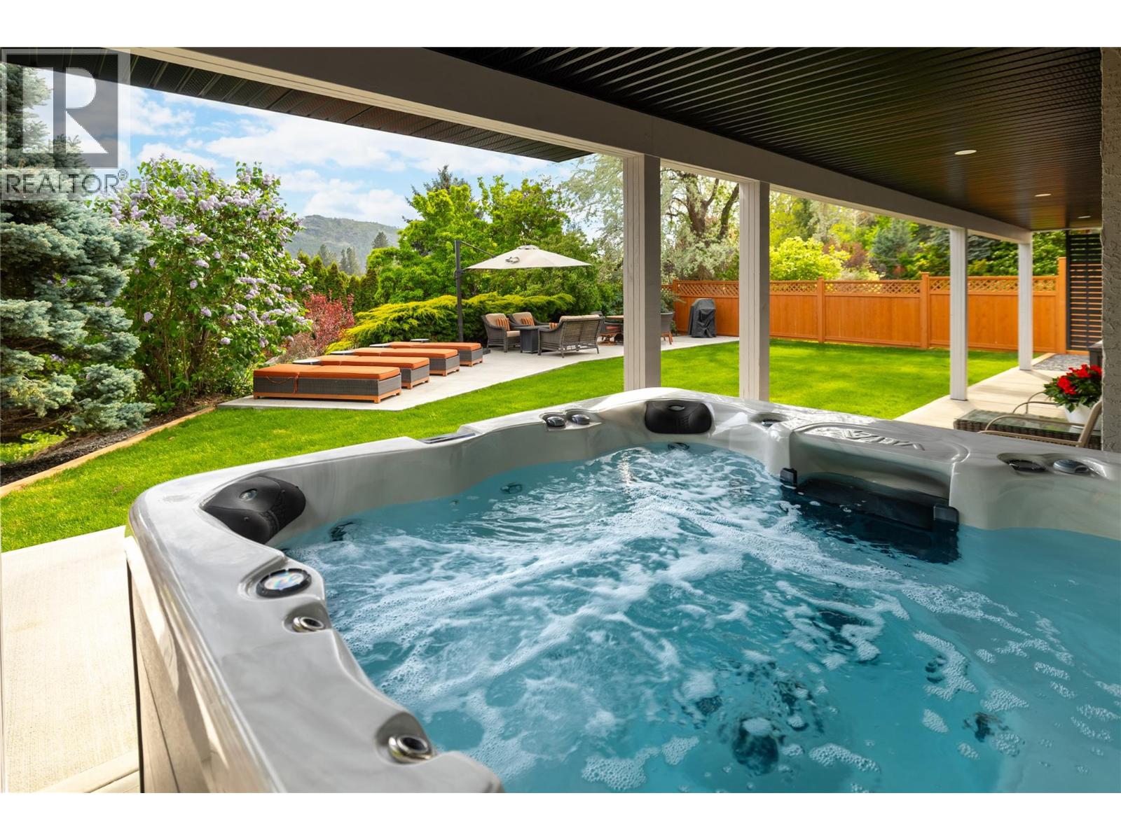  1061 Caledonia Way, West Kelowna